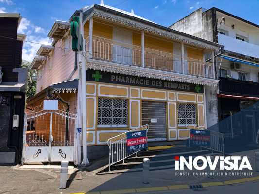 Locaux commerciaux à Vendre ou à Louer